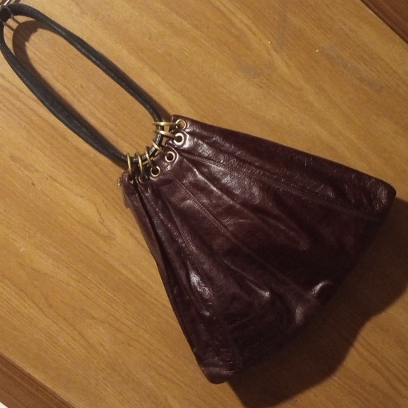 Trina Turk Absolute Luxury Leather Side Zip Handbag Gorgeous Unique - Picture 2 of 12